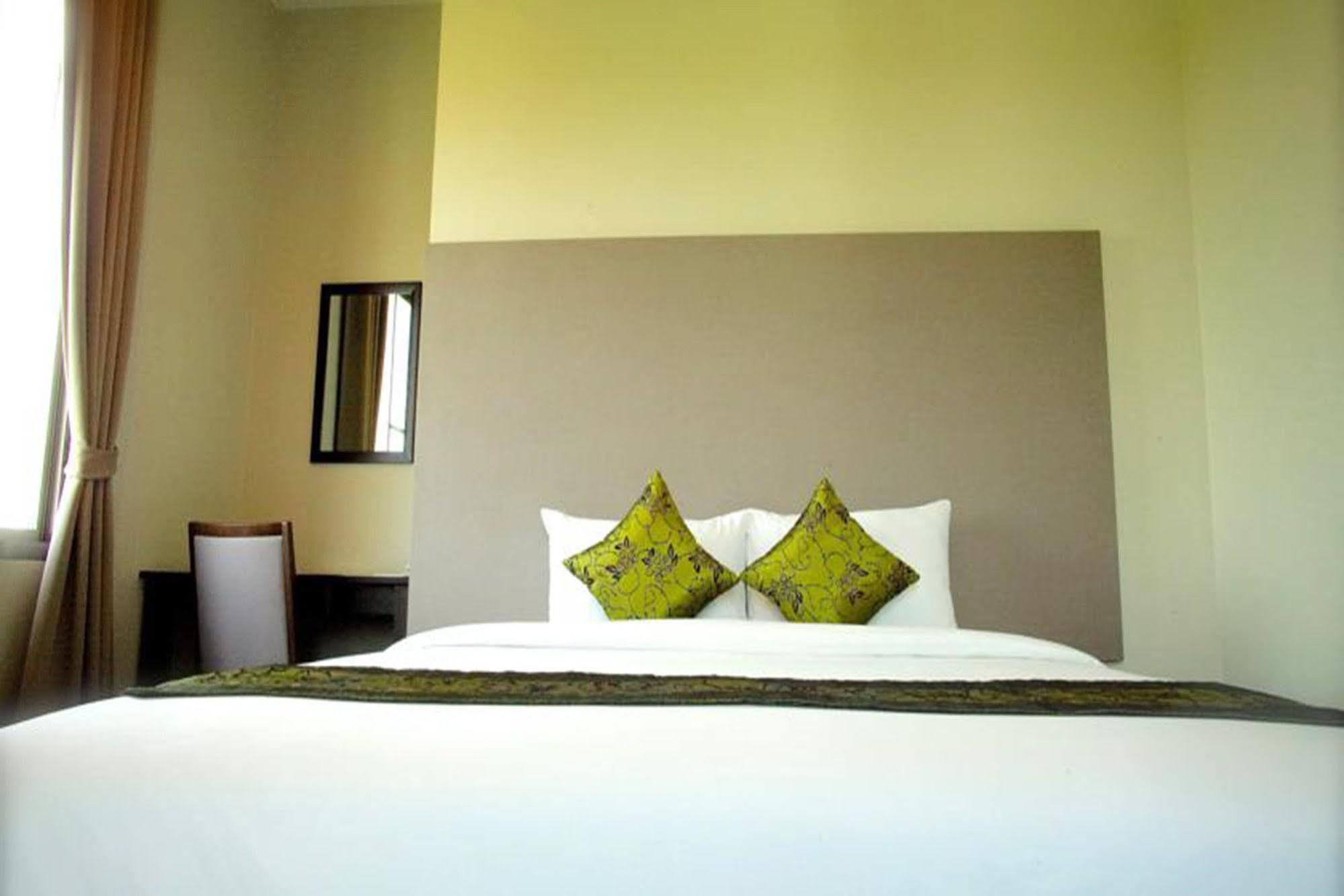 J. Park Hotel Chonburi Exterior foto